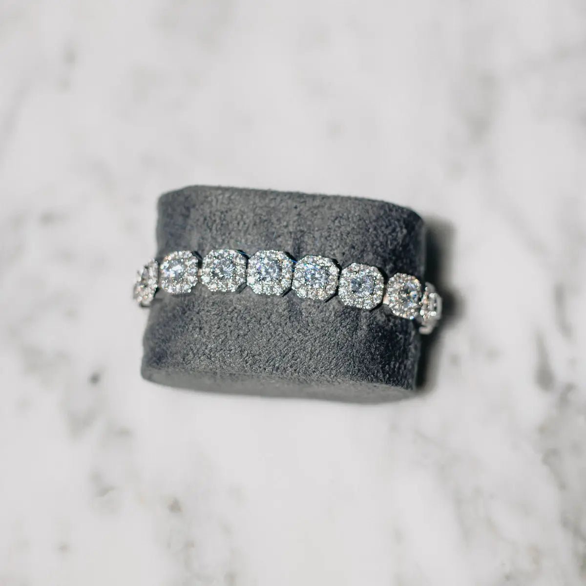 10MM CLUSTERED TENNIS BRACELET - WHITE GOLD - SANTMEZ®