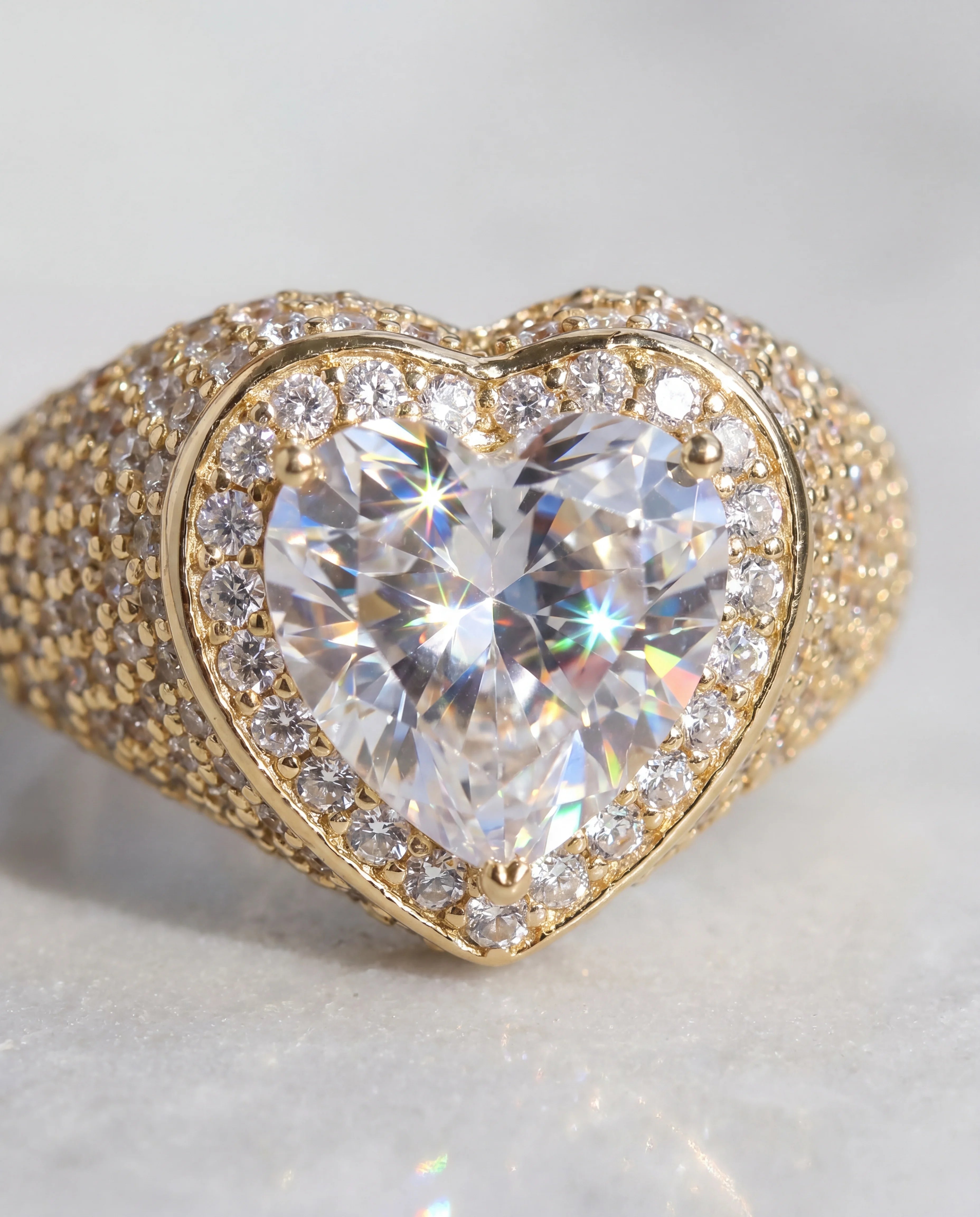 CLUSTERED HEART RING - 18K GOLD