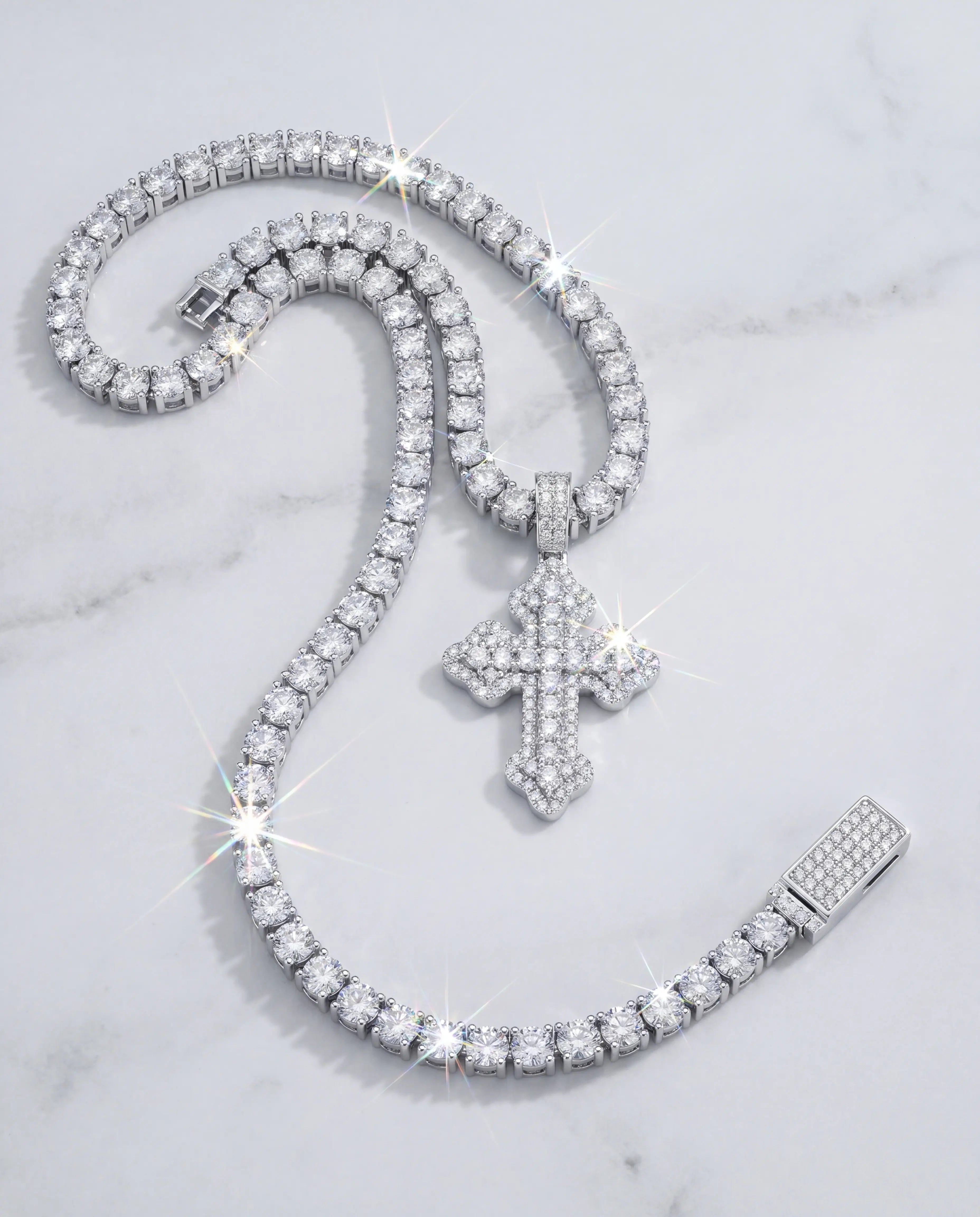 CLUSTERED MICRO CROSS PENDANT - WHITE GOLD