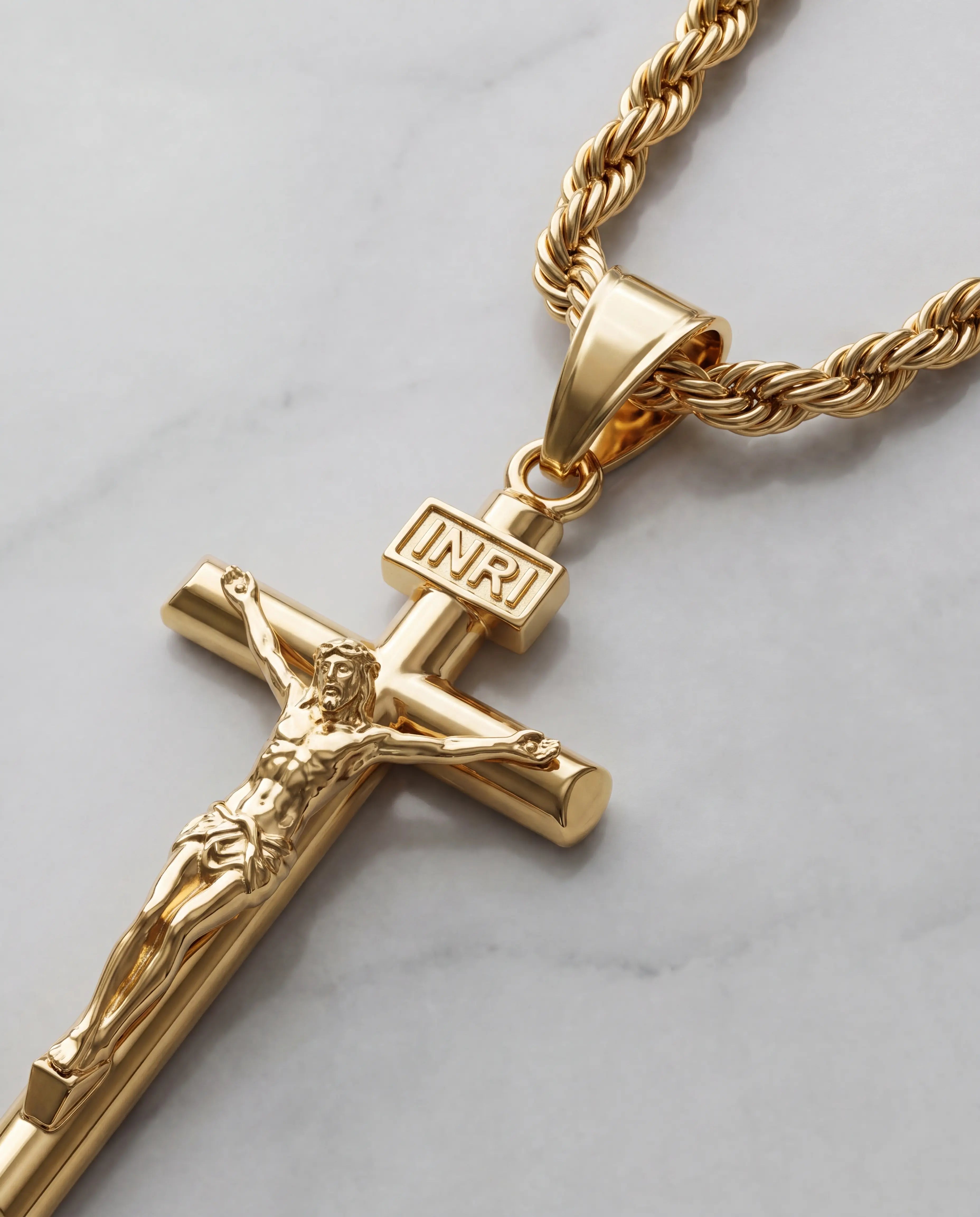 CRUCIFIX PENDANT - 18K GOLD