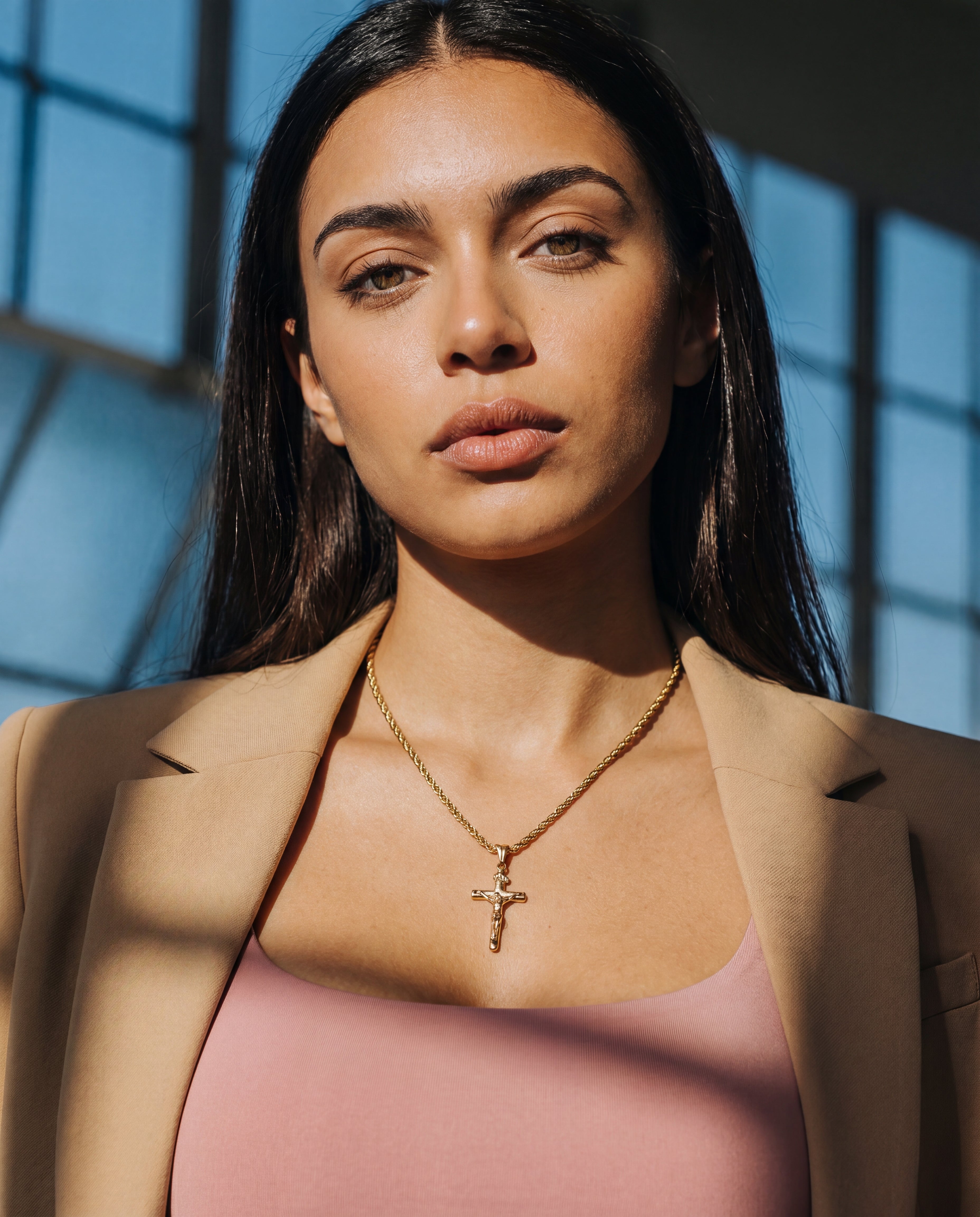 CRUCIFIX PENDANT - 18K GOLD