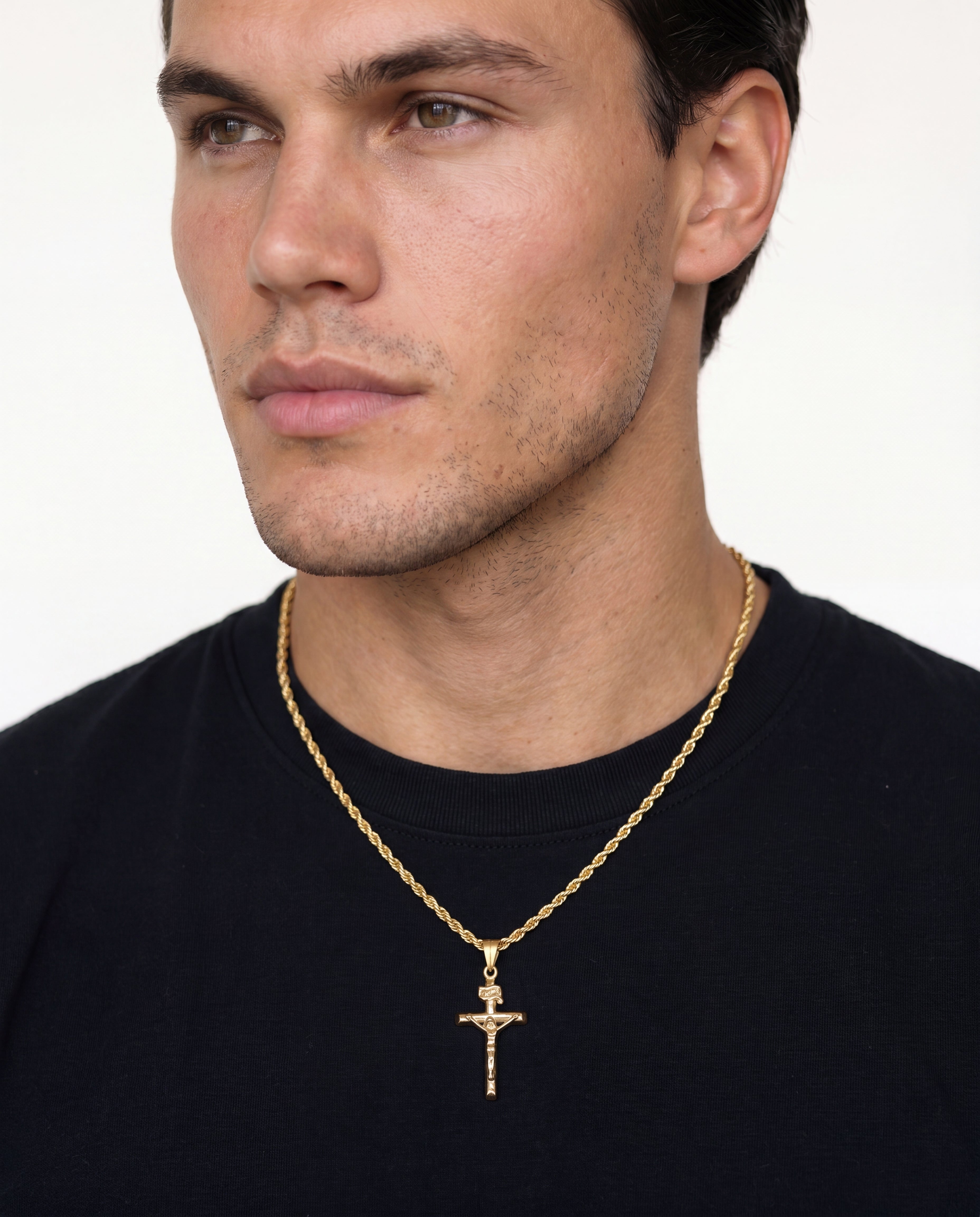 CRUCIFIX PENDANT - 18K GOLD