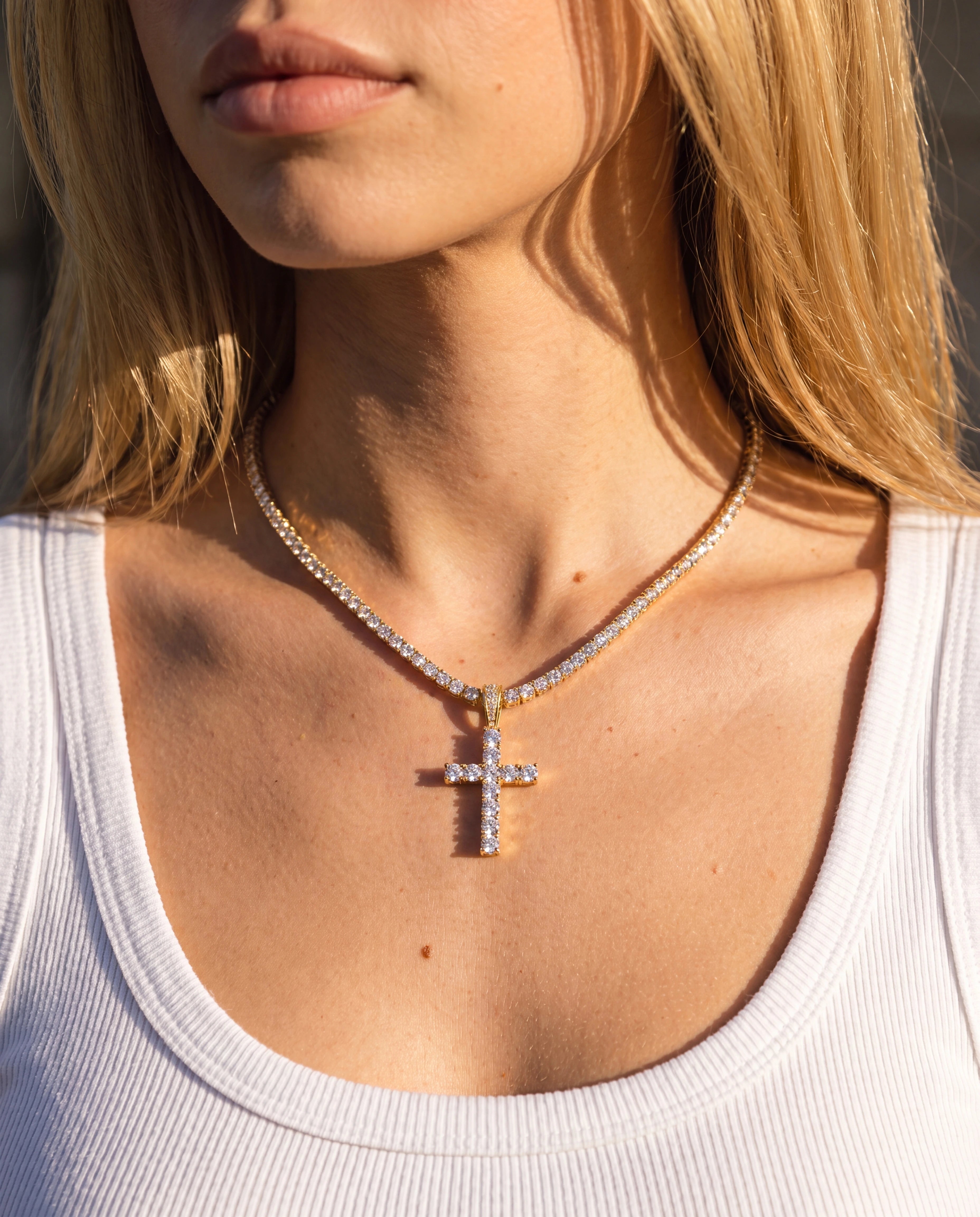CROSS PIECE PENDANT - 18K GOLD