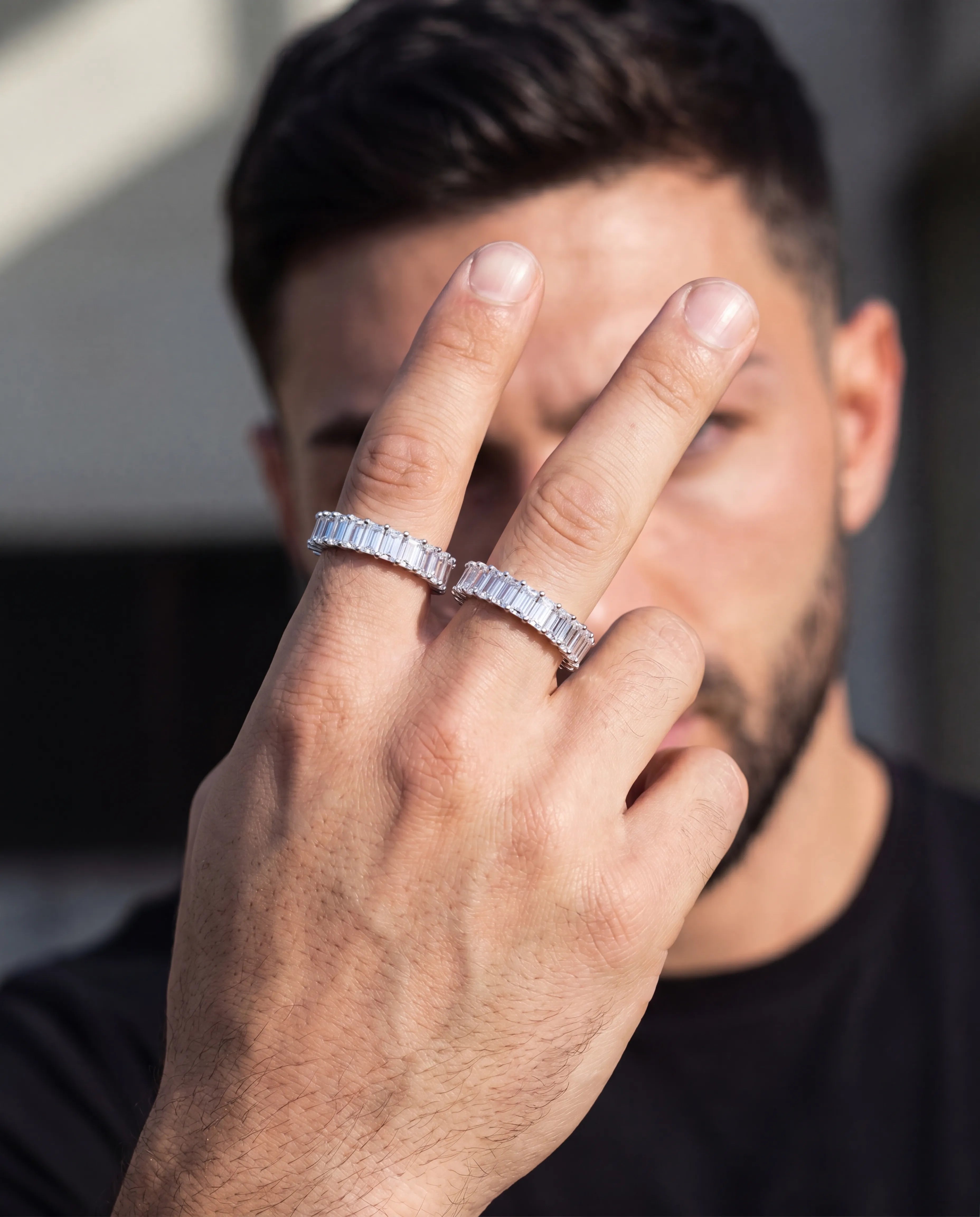 BAGUETTE ETERNITY RING - WHITE GOLD