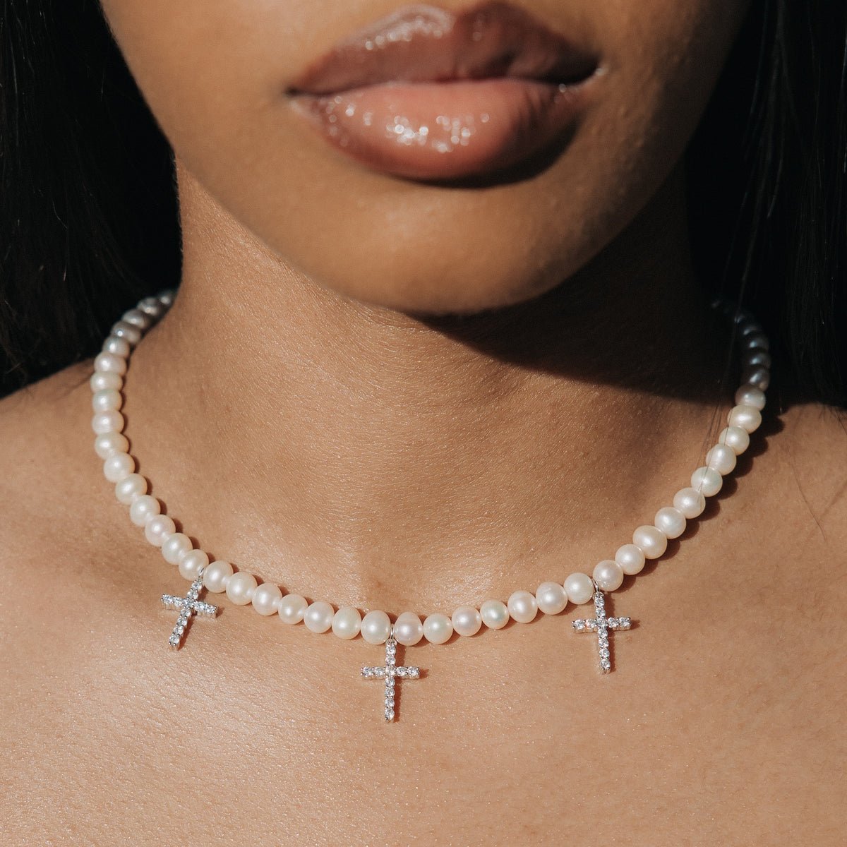 PEARL CHAIN w/ DIAMOND CROSSES - SANTMEZ®